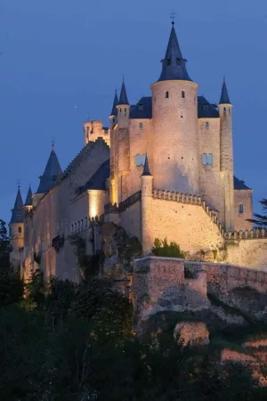 Weekend Activities: Discovering Leisure Gems Beyond the Segovia Campus